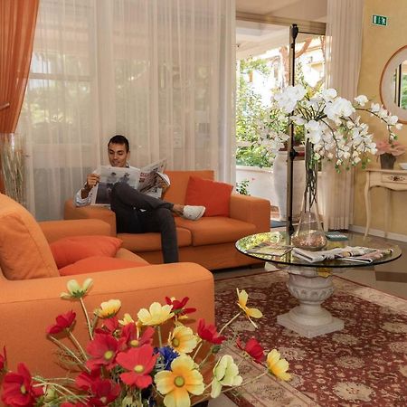 Hotel Alfa Tao ริชชิโอเน ภายนอก รูปภาพ
